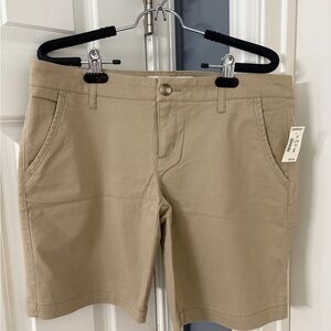 NWT Aeropostale Women's Beige Bermuda Shorts